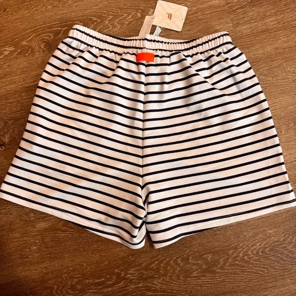 Fabletics Luxe Terry Sweatshort - Picture 6 of 8